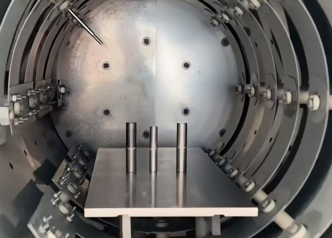 Controle de temperatura de precisão Tratamento térmico a vácuo Forno de brasagem Max. Temperatura de trabalho 1200C Uniformidade de temperatura ≤±3