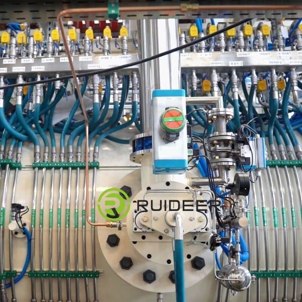 Forno a vácuo para aplicações de temperatura 1200-2500°C Temperatura de projeto Sistema de controle PLC ou PC